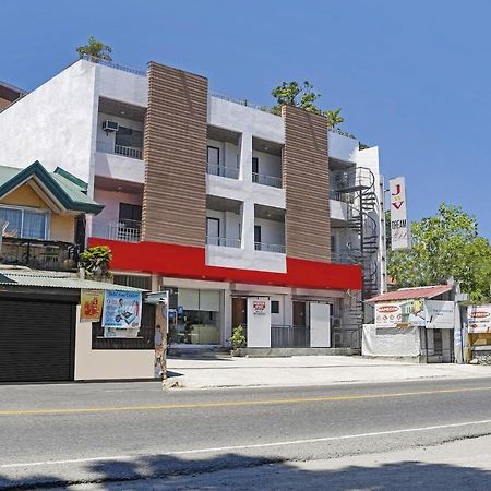 Oyo 869 Jnv Dream Hotel Субик Экстерьер фото
