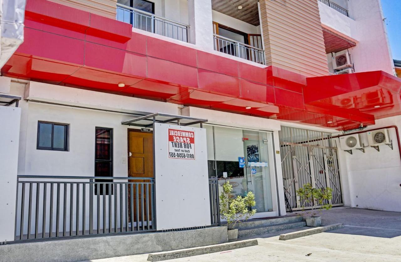 Oyo 869 Jnv Dream Hotel Субик Экстерьер фото