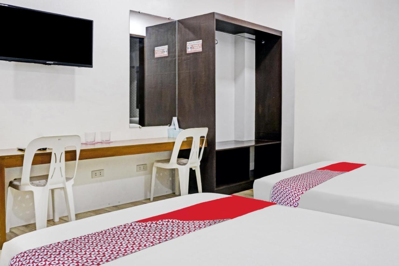 Oyo 869 Jnv Dream Hotel Субик Экстерьер фото