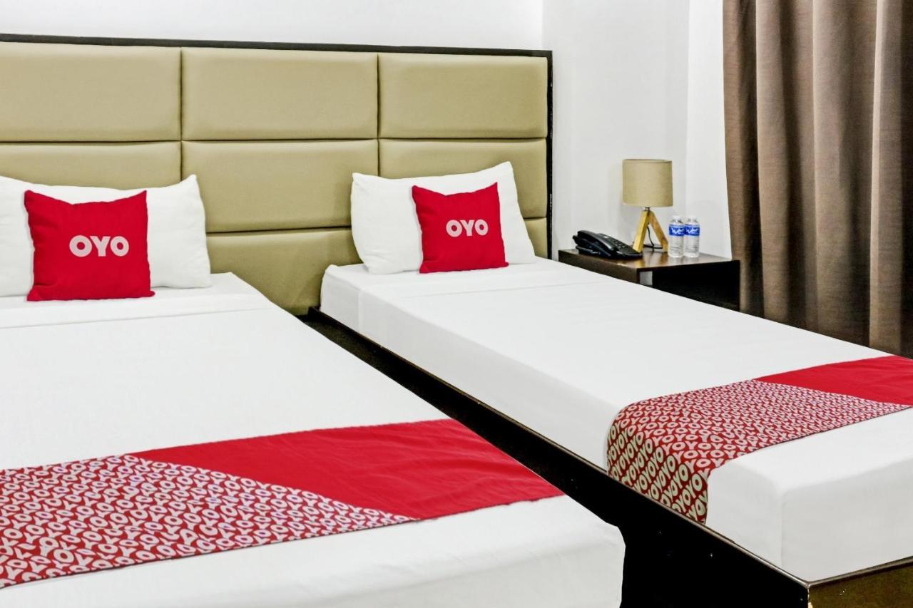 Oyo 869 Jnv Dream Hotel Субик Экстерьер фото