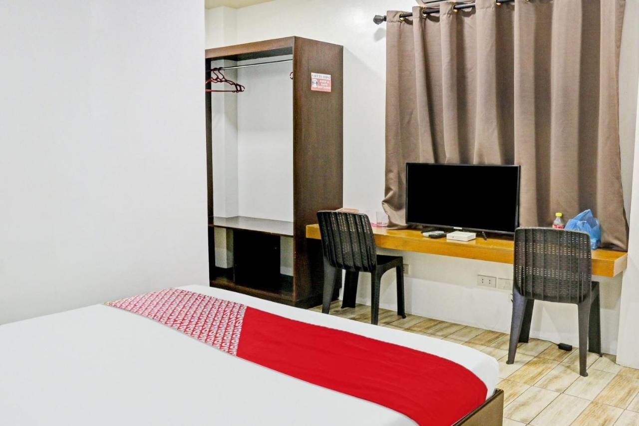 Oyo 869 Jnv Dream Hotel Субик Экстерьер фото